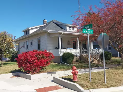 311 W Main St, Heyworth, IL 61745