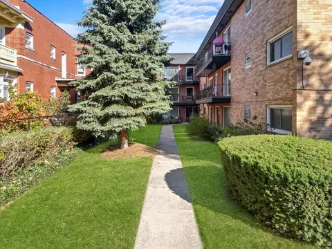 1522 W Farwell Ave #2S, Chicago, IL 60626