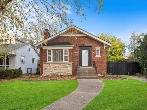 2312 W 107th St, Chicago, IL 60643