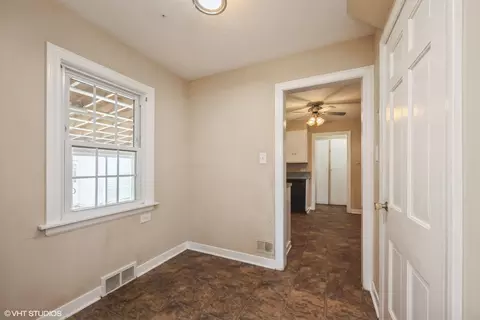 Entry Way - 1781 Whitcomb Ave, Des Plaines, IL 60018 photo 1 of 1