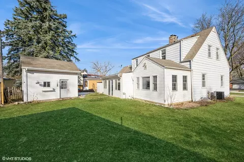 Exterior - 1781 Whitcomb Ave, Des Plaines, IL 60018 photo 4 of 4