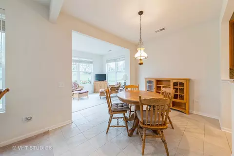 2855 Cascade Falls Cir, Elgin, IL 60124 photo 11