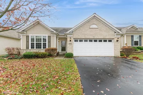 2855 Cascade Falls Cir, Elgin, IL 60124