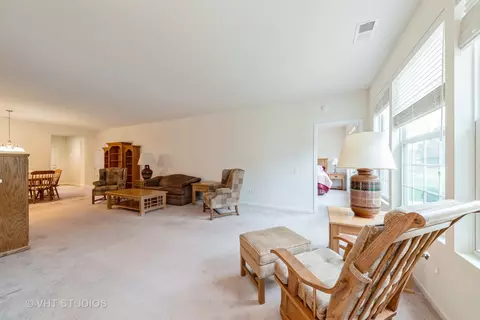 2855 Cascade Falls Cir, Elgin, IL 60124 photo 9