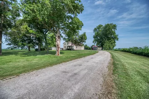 Exterior - 17357 Sedgewick Rd, Plano, IL 60545 photo 3 of 6