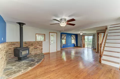 Living - 17357 Sedgewick Rd, Plano, IL 60545 photo 3 of 4