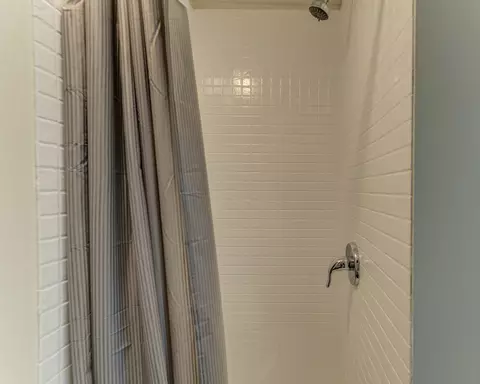 Bath - 17357 Sedgewick Rd, Plano, IL 60545 photo 3 of 3