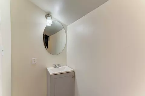 Bath - 17357 Sedgewick Rd, Plano, IL 60545 photo 2 of 3
