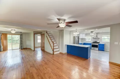 Living - 17357 Sedgewick Rd, Plano, IL 60545 photo 4 of 4