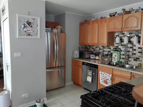 Kitchen - 277 Fletcher Dr, Wheeling, IL 60090 photo 1 of 2