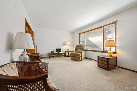 644 Gilbert Ter, Aurora, IL 60506 photo 6