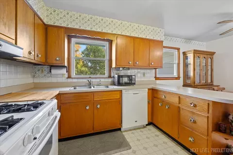 644 Gilbert Ter, Aurora, IL 60506 photo 11