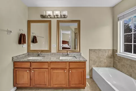 3314 Rosecroft Ln, Naperville, IL 60564 photo 24