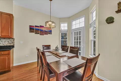 3314 Rosecroft Ln, Naperville, IL 60564 photo 9