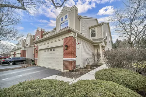 3314 Rosecroft Ln, Naperville, IL 60564 photo 2