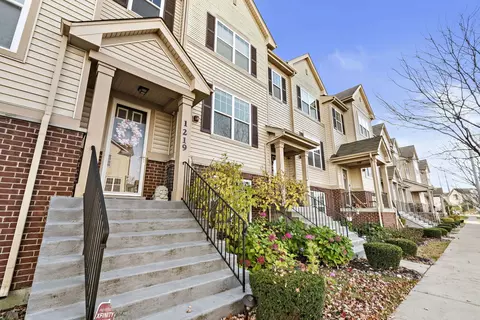 1219 Evergreen Ave, Des Plaines, IL 60016