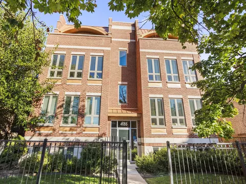 4135 N Kedvale Ave #402, Chicago, IL 60641