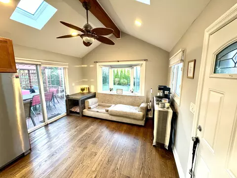 Other - 573 N 6th Ave, Des Plaines, IL 60016 photo 1 of 8