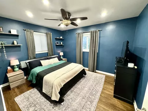 Bedroom - 573 N 6th Ave, Des Plaines, IL 60016 photo 1 of 2