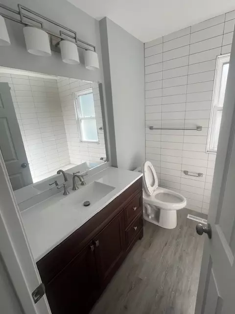 219 S Morgan Ave, Wheaton, IL 60187 photo 9