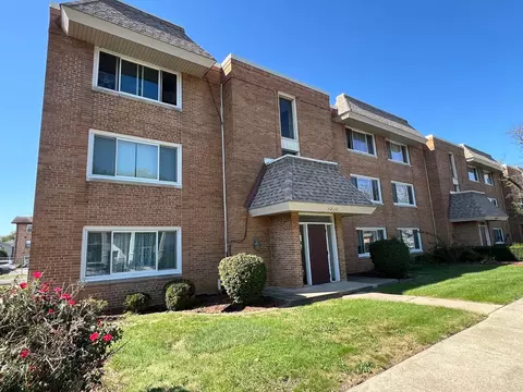 3815 W 123rd St #202, Alsip, IL 60803