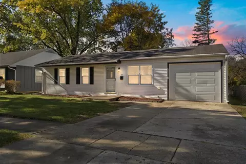 206 Raupp Blvd, Buffalo Grove, IL 60089
