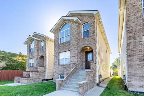 1215 E 93rd St, Chicago, IL 60619 photo 2