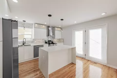 1215 E 93rd St, Chicago, IL 60619 photo 9