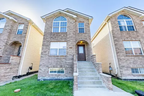 1215 E 93rd St, Chicago, IL 60619