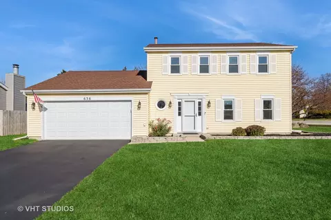 636 Auburn Ct, Crystal Lake, IL 60014