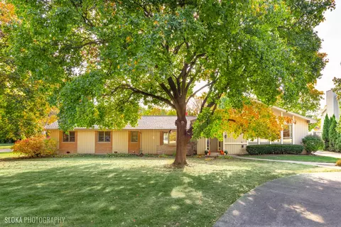 21 W629 Thorndale Ave, Medinah, IL 60157