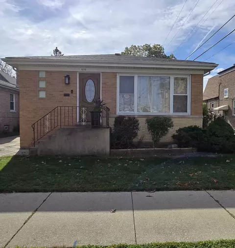6715 W Dakin Ave, Chicago, IL 60634