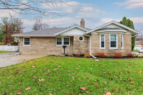200 W Lincoln St, Normal, IL 61761