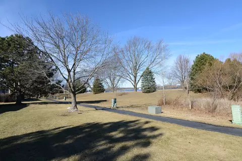 Exterior - 1982 Muirfield Cir, Elgin, IL 60123 photo 3 of 9