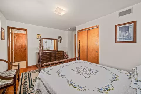 Bedroom - 3016 Sangamon St, Steger, IL 60475 photo 4 of 4
