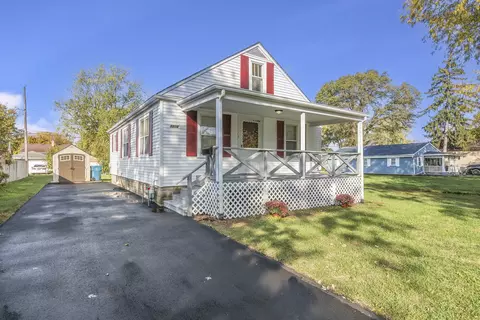 3216 Peoria St, Steger, IL 60475