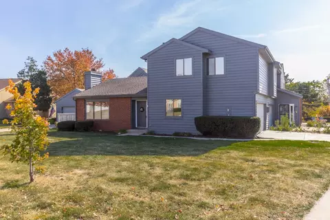 2 Sun Pointe Ct #2C, Bloomington, IL 61704