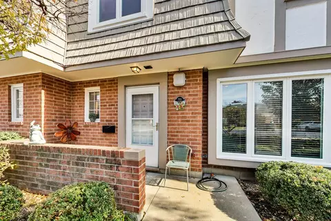 755 Orleans Dr, Highland Park, IL 60035