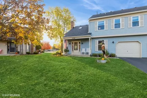 11723 Pine Way #B, Huntley, IL 60142