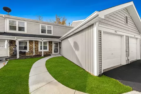 1942 Georgetown Ln, Hoffman Estates, IL 60169