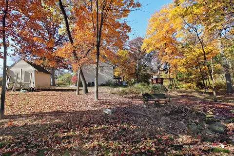 Exterior - 27566 W Stonegate Dr, Spring Grove, IL 60081 photo 7 of 7
