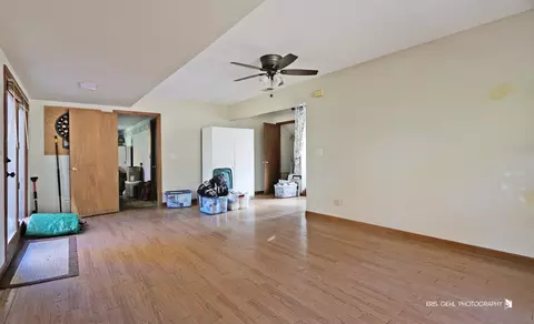 Living - 27566 W Stonegate Dr, Spring Grove, IL 60081 photo 2 of 2