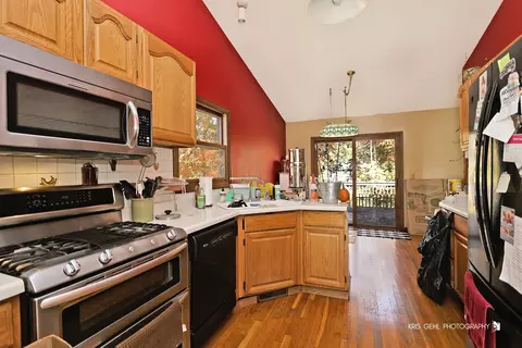 Kitchen - 27566 W Stonegate Dr, Spring Grove, IL 60081 photo 1 of 2