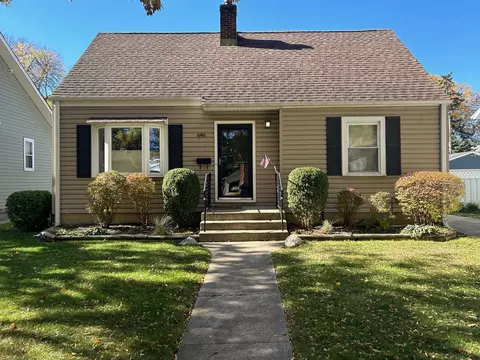 646 Spring Rd, Elmhurst, IL 60126