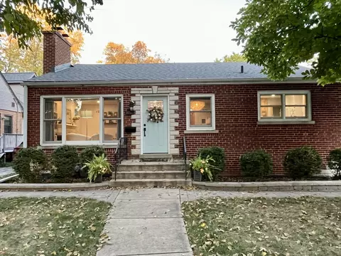 5737 Hillcrest Rd, Downers Grove, IL 60516