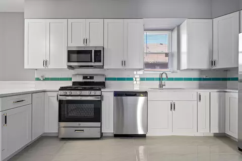 7149 S Eberhart Ave, Chicago, IL 60619 photo 3