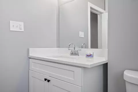 7149 S Eberhart Ave, Chicago, IL 60619 photo 17