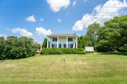 4140 E German Valley Rd, Freeport, IL 61032