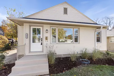 2024 Sharon Ave, Rockford, IL 61103