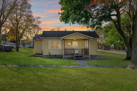 115 W Columbus St, Sibley, IL 61773